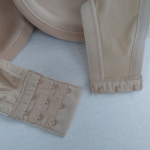 Playtex Secrets Side Smoothing Embroidered Underwire Bra 36DD Nude Tan - Picture 14 of 15